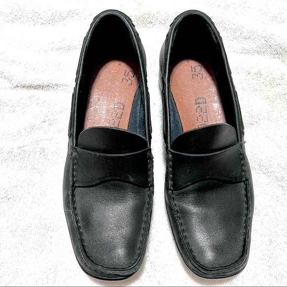 PRADA Made in Italy genuine Black Leather Loafers womens Size: 5.5 / IT 35.5 - Picture 3 of 11